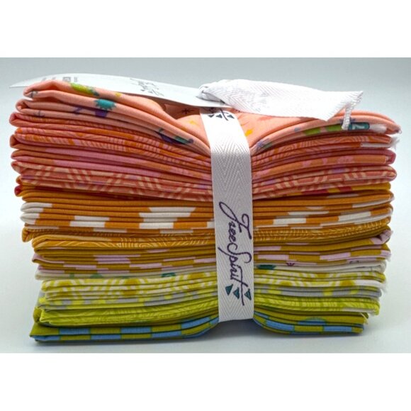 Free Spirit Goldfish Fat Quarter Bundle by Tula Pink NWT - Picture 3 of 9